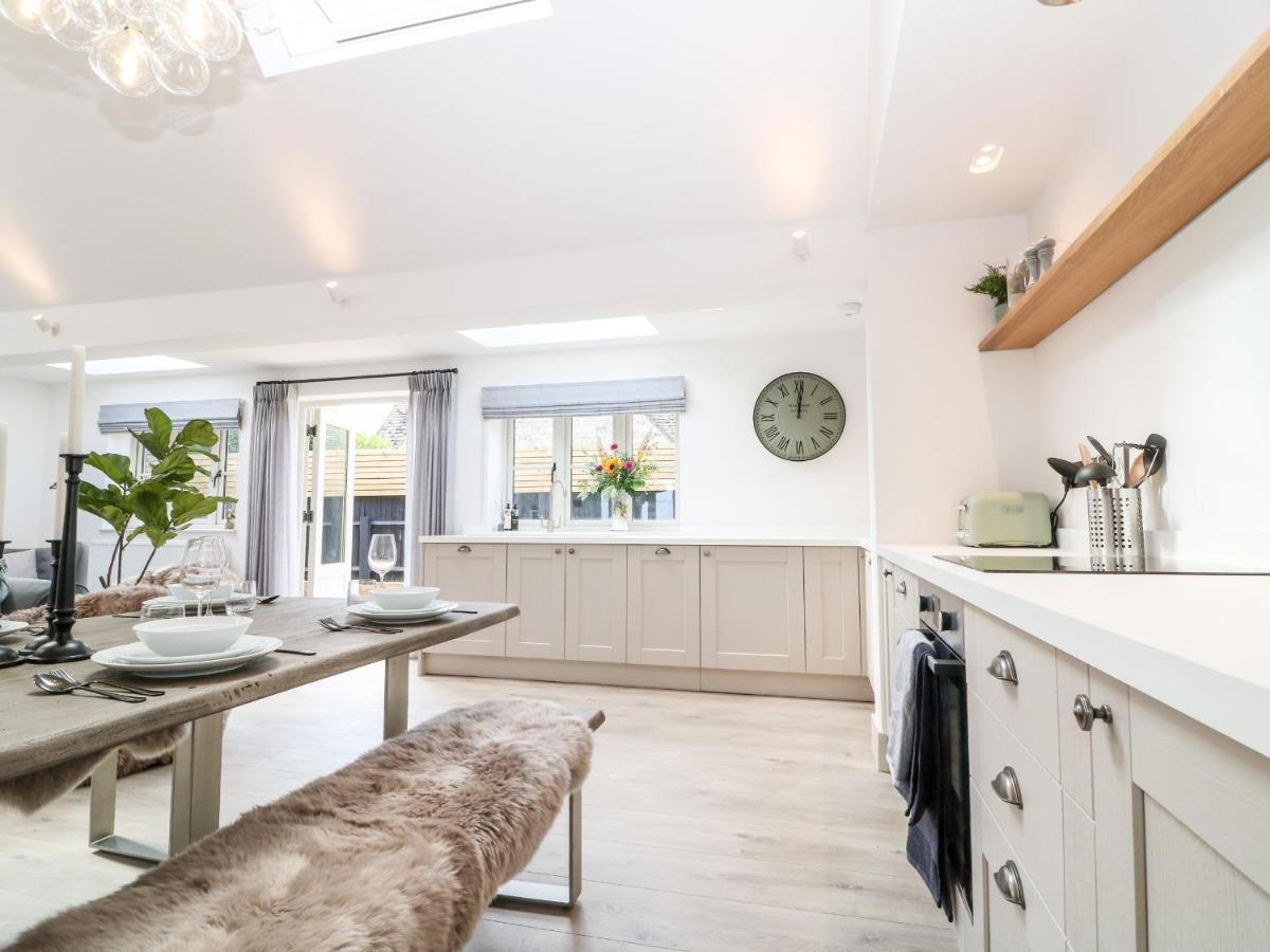 12 Manor Farm Close Kingham Bagian luar foto